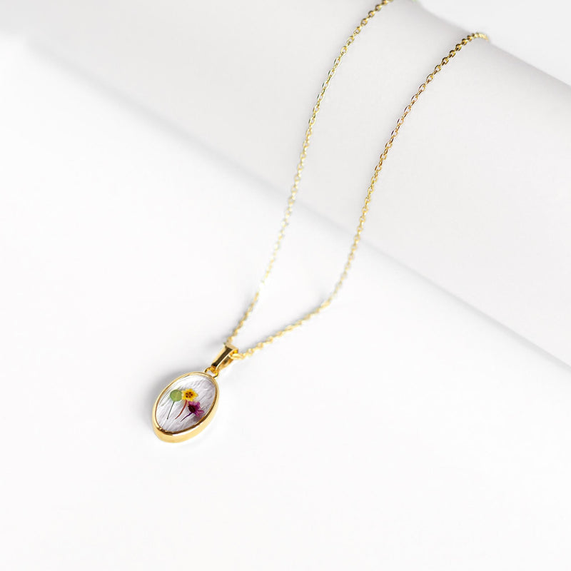 Jenny Oval Necklace Gold